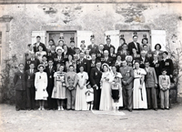 Photo n°30: Mariage de Norbert DELHOMMEAU et Raymonde DEROUARD - (Saint-Georges-le-Gaultier / Avril 1949) - Source: Patrice RAYON